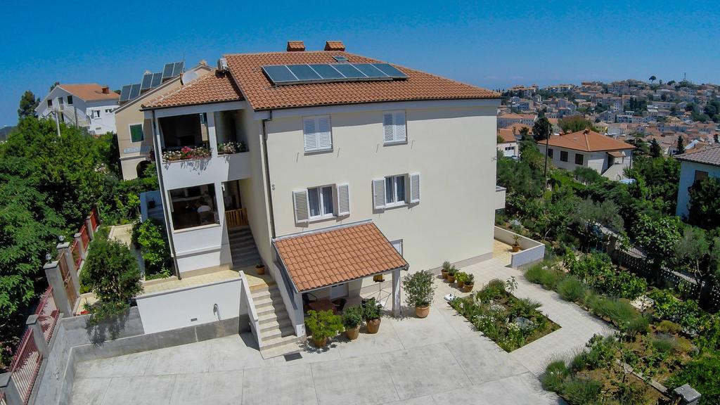 Apartmani Dorita Mali Losinj Ngoại thất bức ảnh