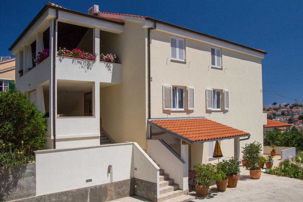 Apartmani Dorita Mali Losinj Ngoại thất bức ảnh