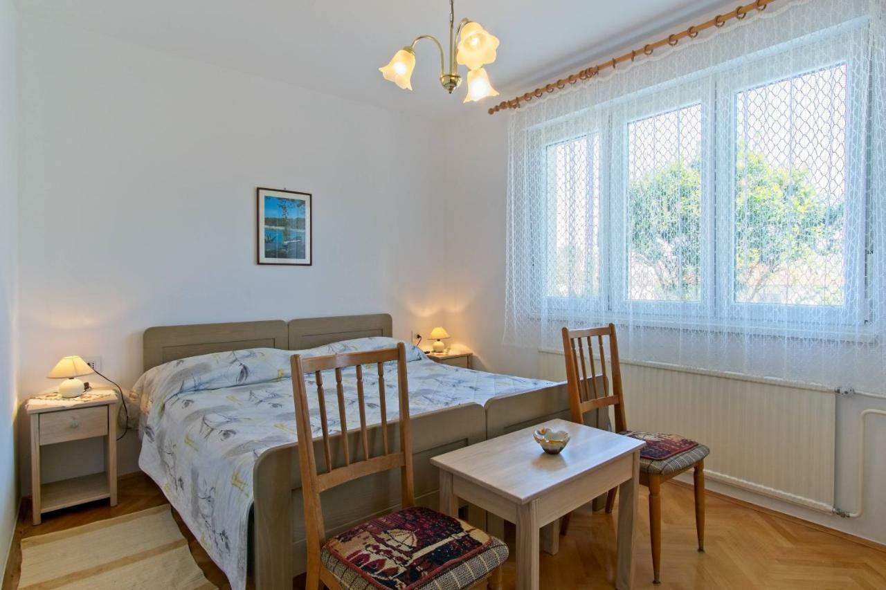 Apartmani Dorita Mali Losinj Ngoại thất bức ảnh