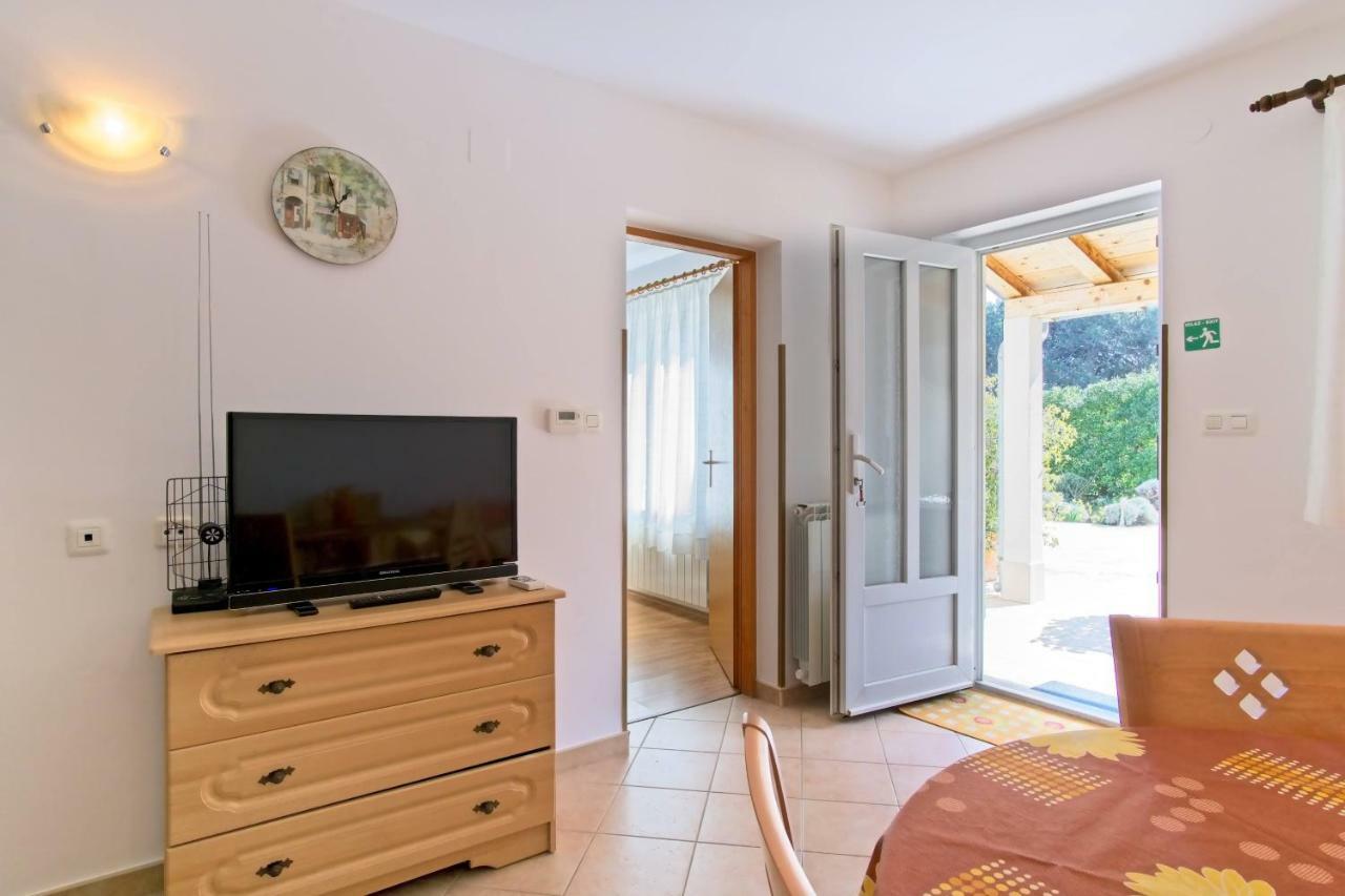 Apartmani Dorita Mali Losinj Ngoại thất bức ảnh