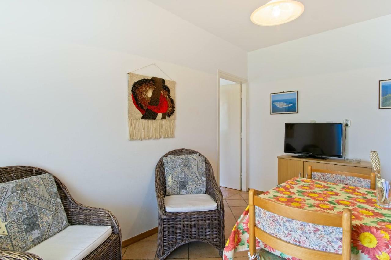 Apartmani Dorita Mali Losinj Ngoại thất bức ảnh