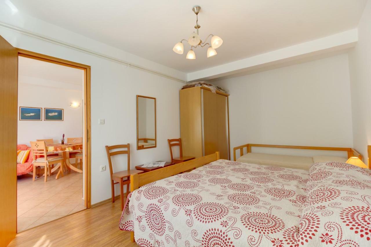 Apartmani Dorita Mali Losinj Ngoại thất bức ảnh
